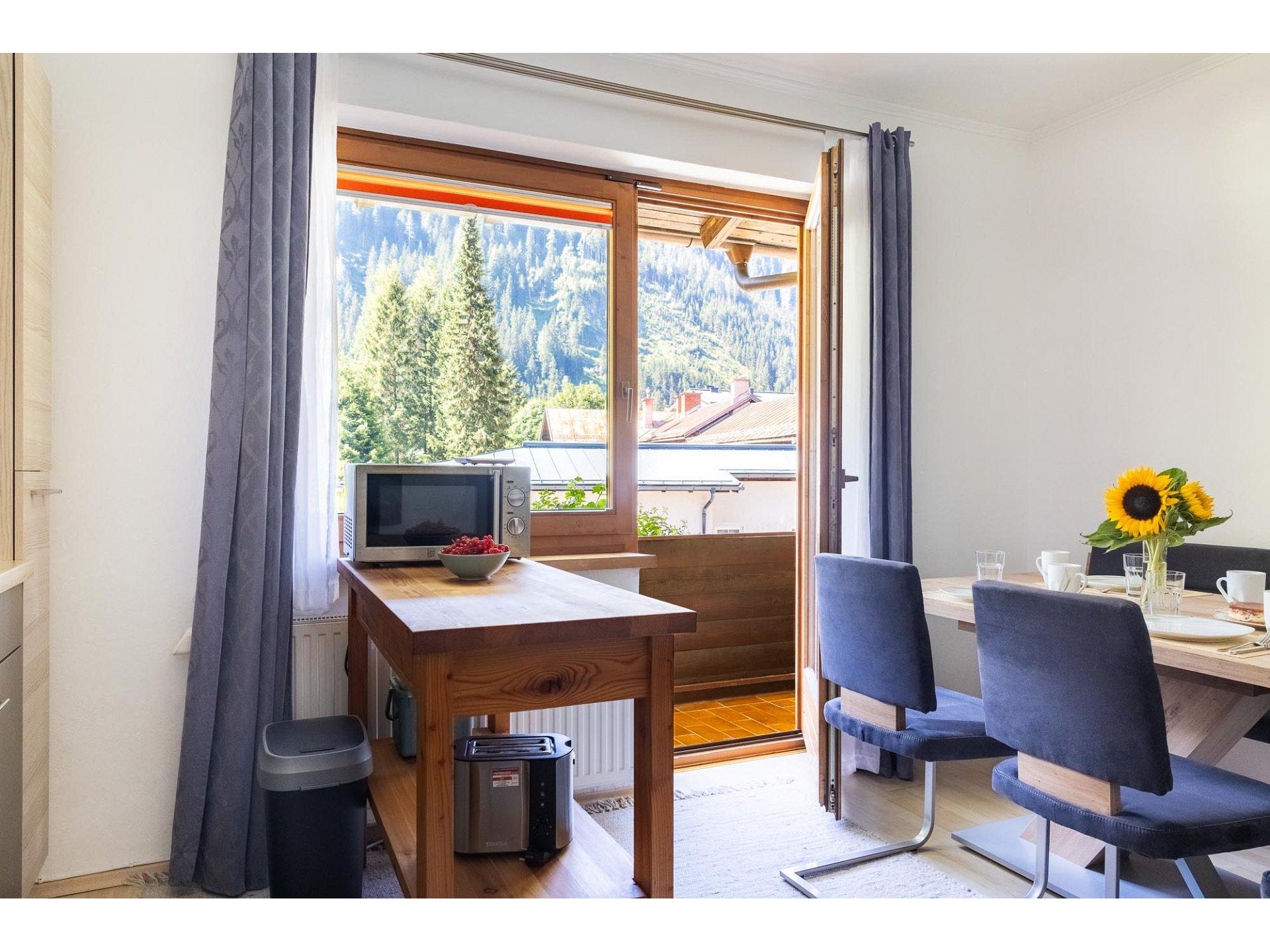 Blick zum Balkon